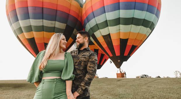 voo de balão de ar quente de Fabiane e Weverton - passeio de balão