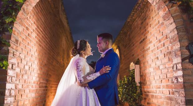 Casamentos de Casamento Alana e Osvaldo no Castelo Pergentino