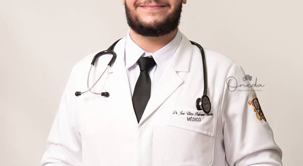 Ensaio PROFISSIONAL de FORMATURA - MEDICINA