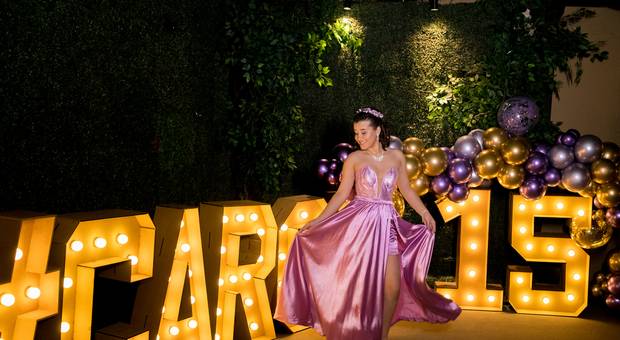 DEBUTANTE de Carolliny