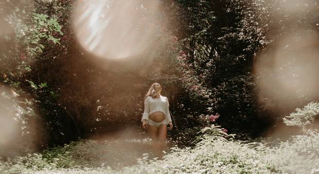 GESTANTE de Fotos de Gestante ao Ar Livre em SP | Luz do Sol Fotografia