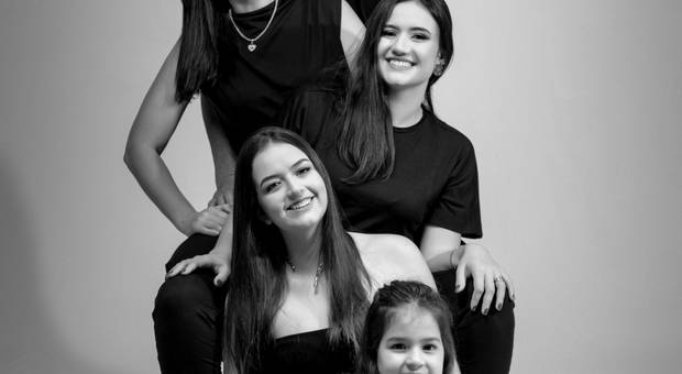 FAMÍLIA de MARCELA E FAMÍLIA 