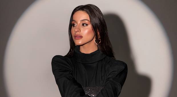 PROFISSIONAL de THAIS LEITE