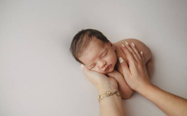 Como Planear a Sessão Fotográfica de Recém-Nascido (Newborn): O Guia Completo para os Pais