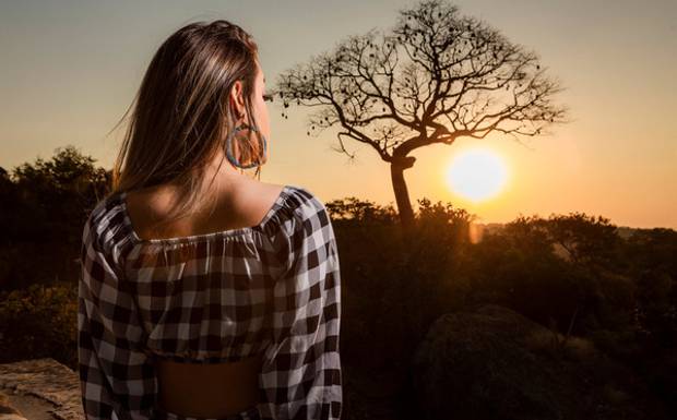 A magia dos 15 anos: Inspirações para um ensaio fotográfico de tirar o fôlego