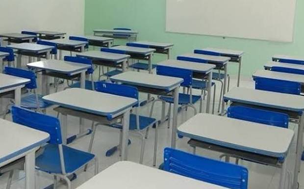 Prefeitura compra 11.500 jogos de mobiliário para renovar a estrutura das salas de aula em Dourados