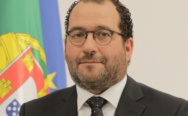 MINISTRO DA EDUCAÇÃO DEFENDE EXAMES APENAS NO ACESSO AO ENSINO SUPERIOR