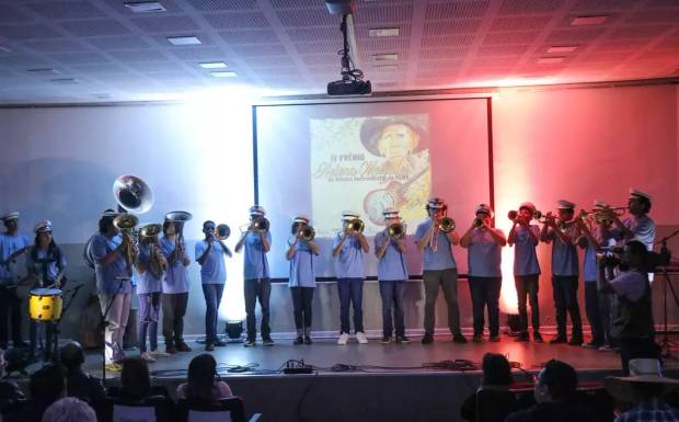 Do forró a música clássica, alunos levam prêmio pelo talento com instrumentos