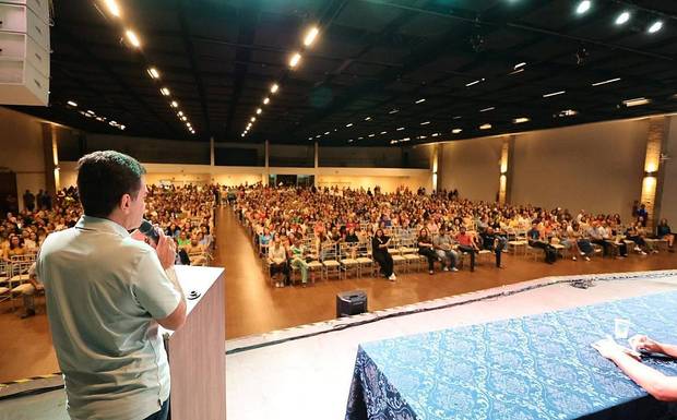Marçal prepara projeto para beneficiar professores em Dourados
