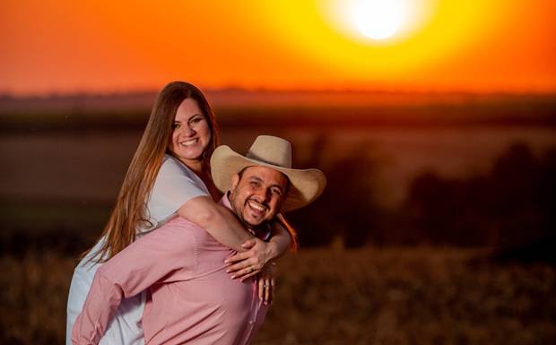 Como nos sentimos ao casar
E Nossa Historia Cauhe e Priscyla se resume assim :
