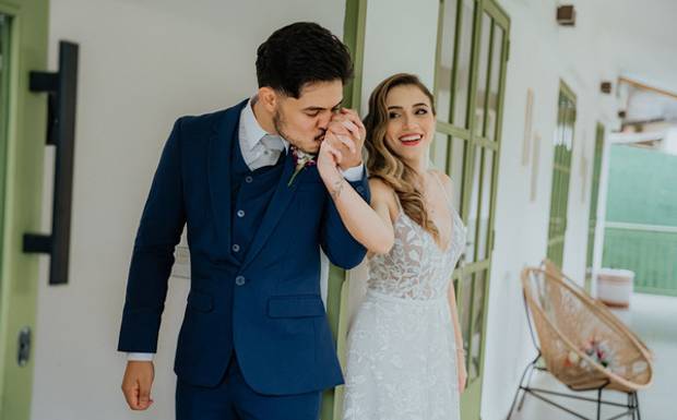 Como escolher o fotógrafo ideal para o seu casamento: entre técnica, afeto e verdade