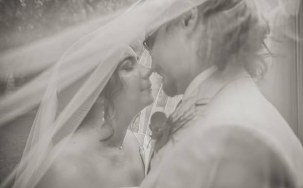 O casamento de Raquel e Marcelo no Casa do Lago Enfesta, em Itaipava