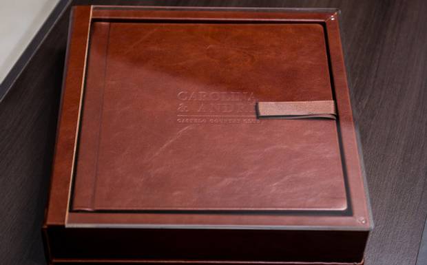 Como montar um álbum de casamento que realmente conte sua história