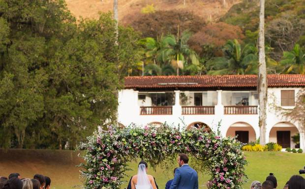 O seu casamento na Serra não é apenas uma data, é um legado.
