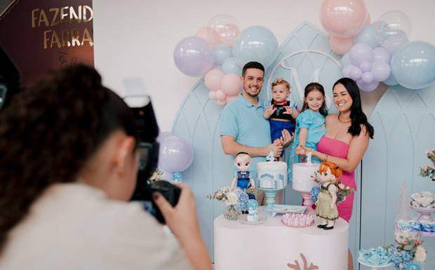 Fotos de celular são suficientes para registrar a festa?