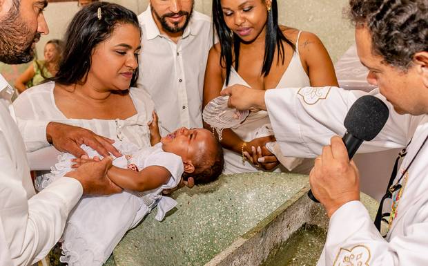  Fotografia de batizado: fé, carinho e memórias que o tempo não apaga