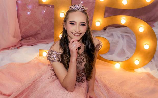 15 Anos: Eternizando Cada Momento com Profissionalismo e Emoção