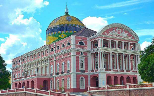 Descubra os 5 principais locais para eventos corporativos em Manaus