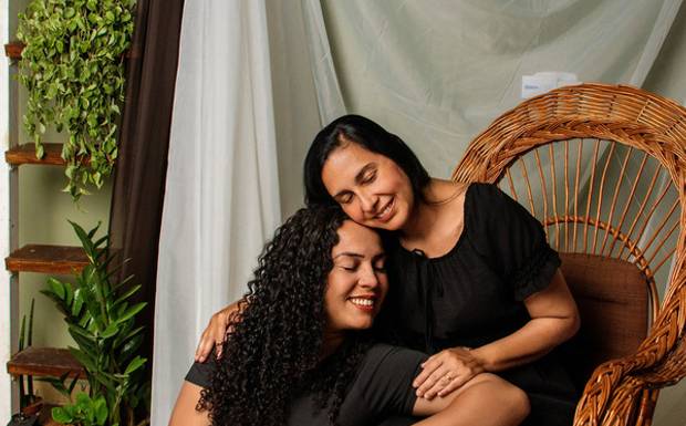 O Dia das Mães merece mais do que um presente comum: merece ser eternizado em Caraguatatuba e São Sebastião