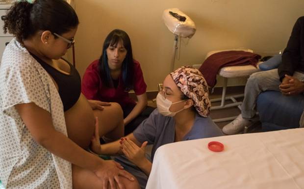 O que você precisa saber sobre o parto humanizado (a visão da fotógrafa)