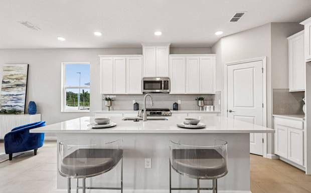 Why Professional Real Estate Photos Help Homes Sell Faster in Florida