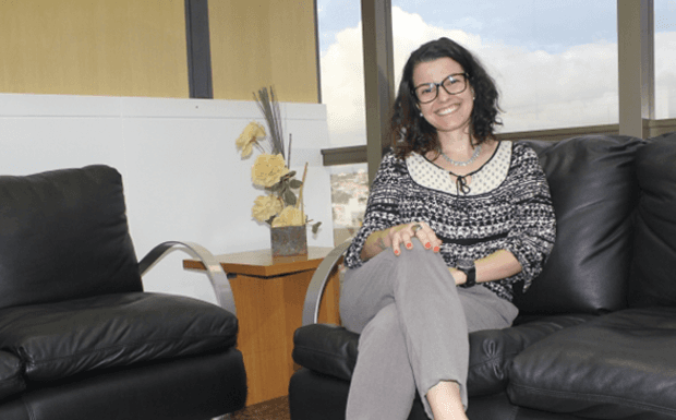 Professora de Fotografia é finalista do Prêmio Newborn Brasil