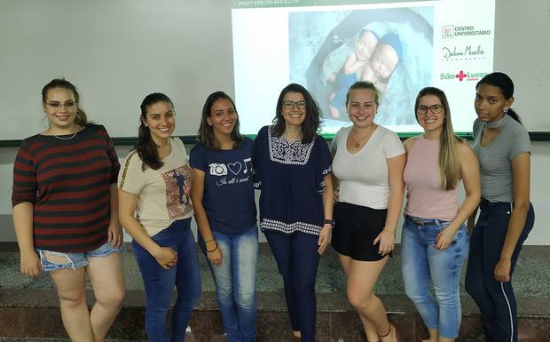 Fotografia e Enfermagem finalizam curso de capacitação para ensaios newborn