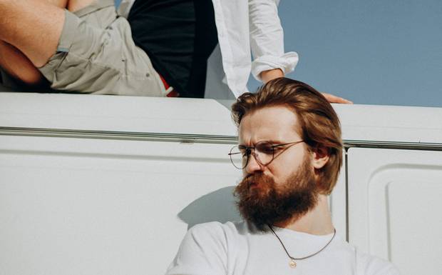 Guia prático de poses para fotografias naturais