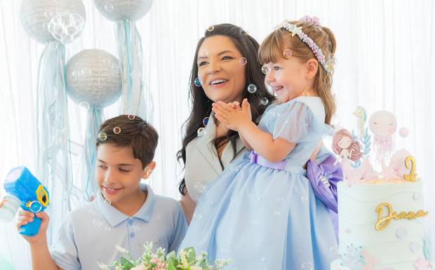 Por que fotos espontâneas emocionam mais do que poses perfeitas?