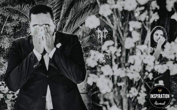 Onde as lágrimas brilham sob a luz da noite