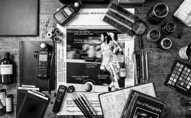 Fotografia além do disparo: a simulação da prova de contato como manifesto de maestria