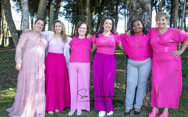 Ensaio Rosa: Celebrando a Força e a Coragem Feminina no Outubro Rosa