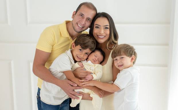 Ensaio Newborn de Levi e família