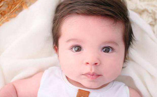 4 razões para fazer o acompanhamento fotográfico mensal do seu bebê