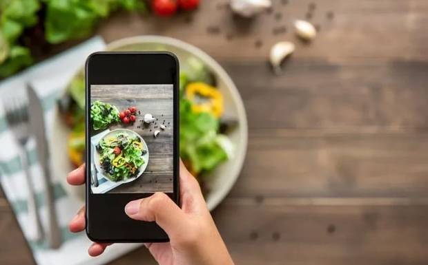 Conquiste Paladares com Fotos Irresistíveis: Dicas de Fotografia para Restaurantes 📸🍣