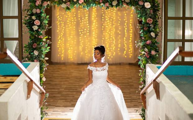 O Vestido de Noiva e o Traje do Noivo