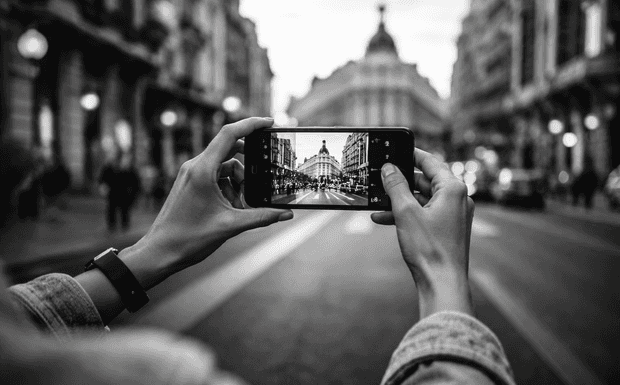 Cómo Hacer Fotos Profesionales con el Móvil: Los 5 Ajustes que Nadie te Cuenta (y que Marcan la Diferencia en Instagram)