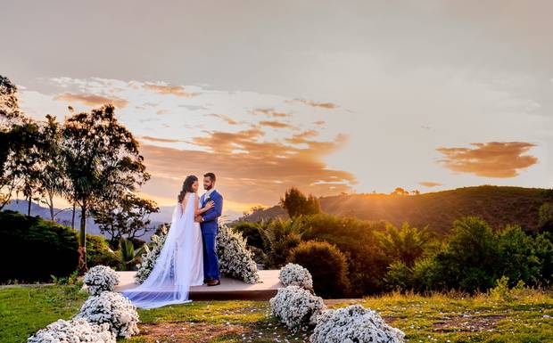 Álbum De Fotos Para Casamento : Como Escolher O Melhor Estúdio em João Monlevade