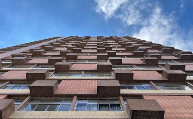 Um estudo sobre edifícios e emoções