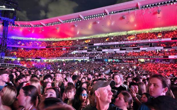 Você já viu um mar de celulares no show?