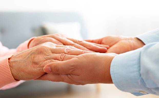 Em Canutama/Am, juíza faz inspeção em residência para averiguar situação de vulnerabilidade de idoso