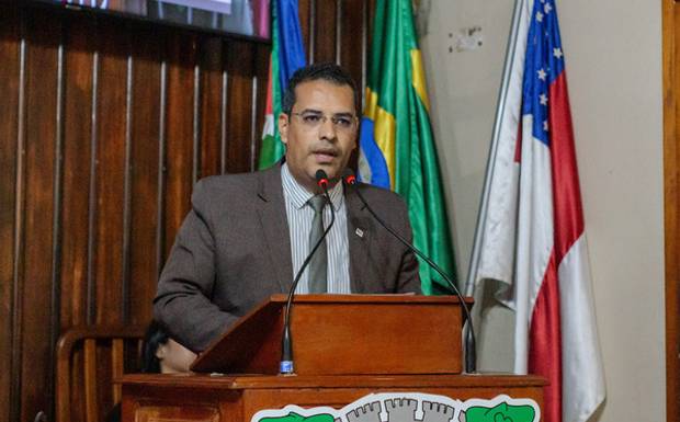 Dr. Amadeu Neto leva à tribuna situação crítica do Ramal Vila Bela