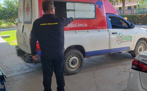 Vereador Sargento de Macedo cobra reparo em ar-condicionado de ambulância de resgate em Humaitá