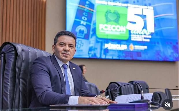 Deputado Péricles questiona dados da segurança pública e coronel Vinícius rebate.