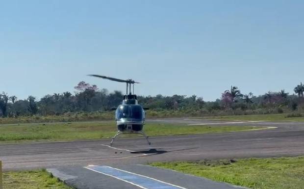 Helicóptero da FUNAI recebe apoio da Secretaria de Segurança Pública durante missão em Canutama
