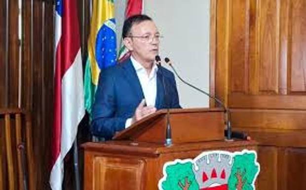 Prefeito de Humaitá é multado por contratação irregular de MEIs para limpeza urbana