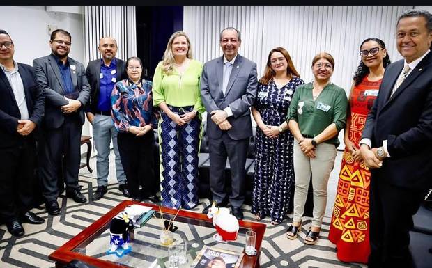 Deputado Silas Câmara se reúne com reitora da UFAM, diretores da UEA e senador Omar Aziz para discutir desafios da educação 