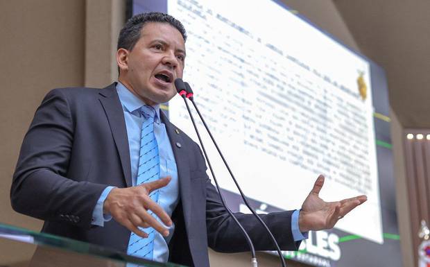 Delegado Péricles repercute interdição da Delegacia de Envira e critica falta de prioridades do secretário de segurança