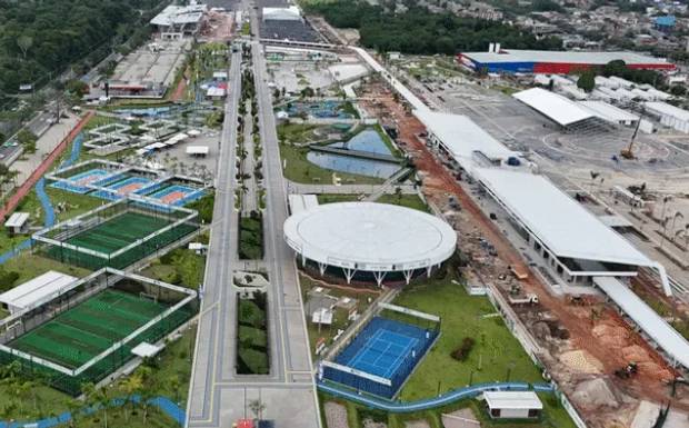 Água a R$ 25 e almoço a R$ 70: preços na COP30 assustam visitantes em Belém