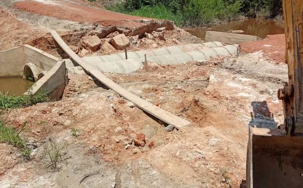 PREFEITURA INTENSIFICA LIMPEZA URBANA E RECUPERAÇÃO DE VICINAIS EM HUMAITÁ